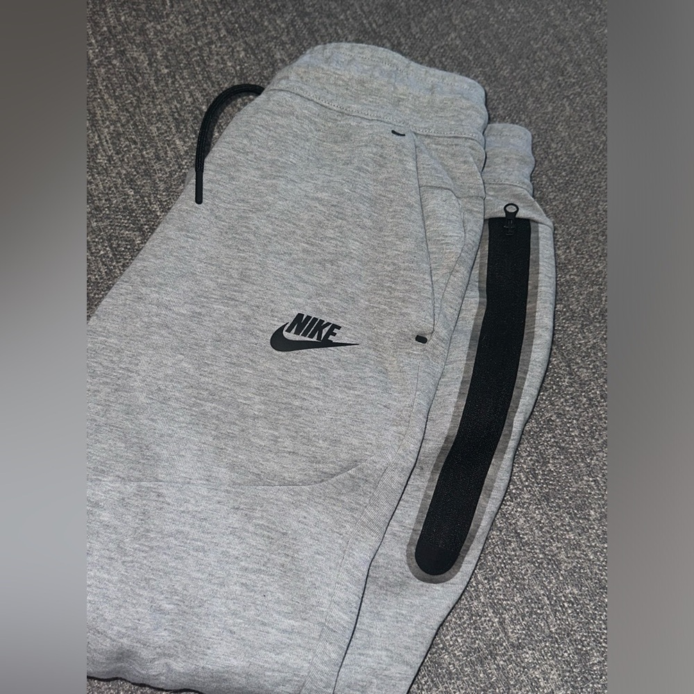Boys Grey Nike Tech Fleece Pants